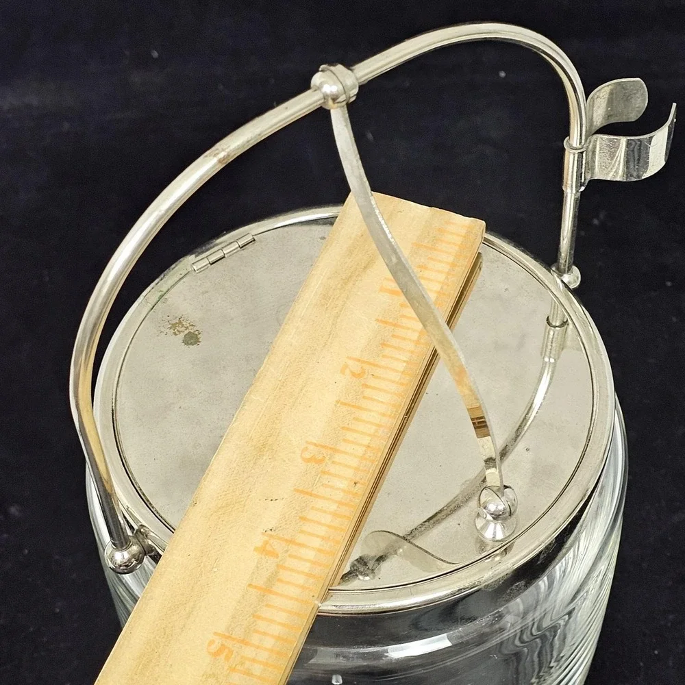 N/A vintage glass